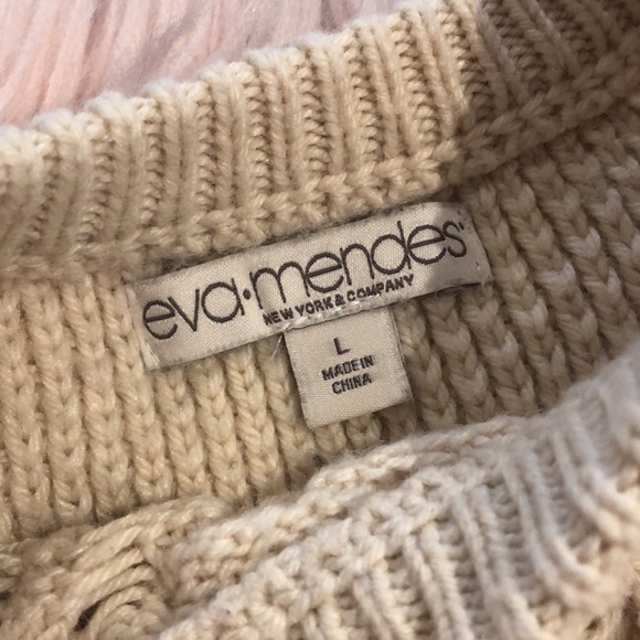 New York & Company Eva Mendes cream sweater large - Picture 5 of 8
